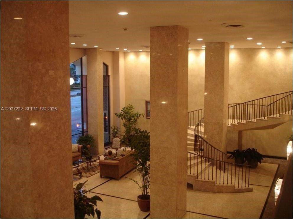 https://bt-photos.global.ssl.fastly.net/miami/orig_boomver_1_A12027222-2.jpg