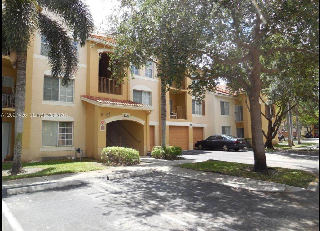 4220 San Marino Blvd - Photo 1