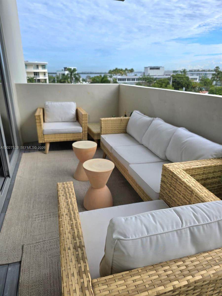 https://bt-photos.global.ssl.fastly.net/miami/1280_boomver_1_A12027533-2.jpg