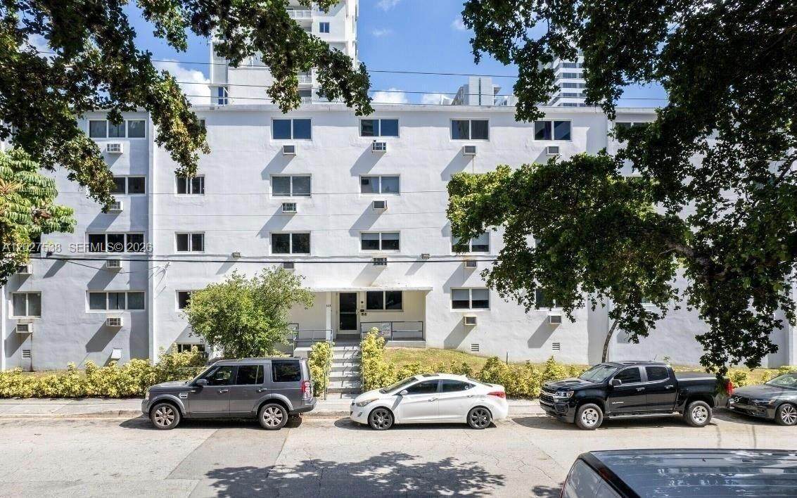 143 9th St - Photo 1