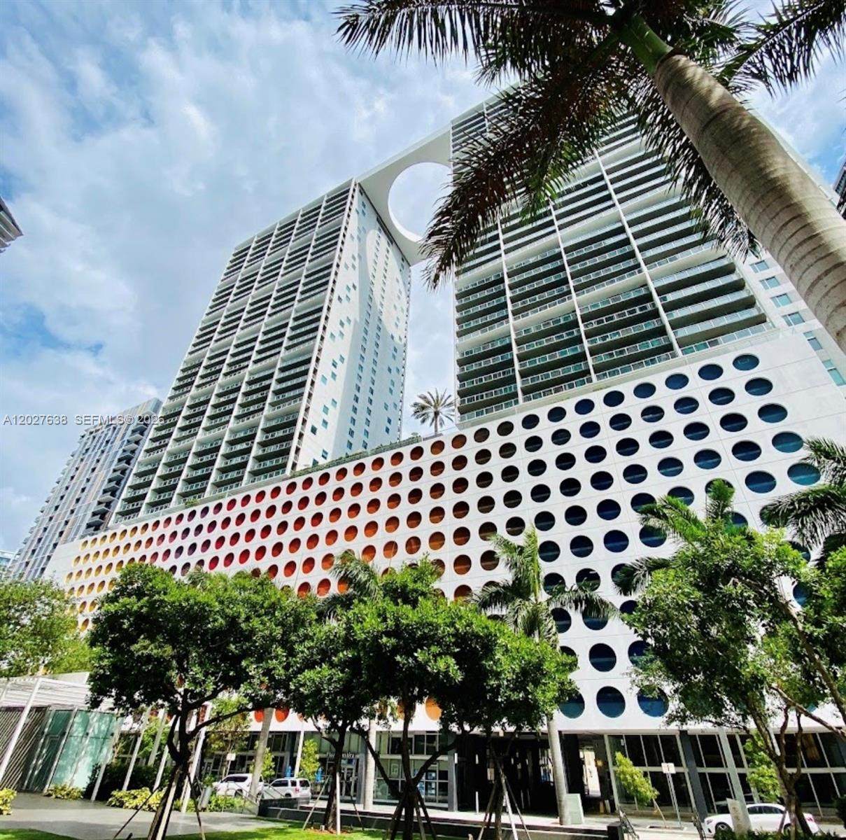 500 Brickell Ave - Photo 1