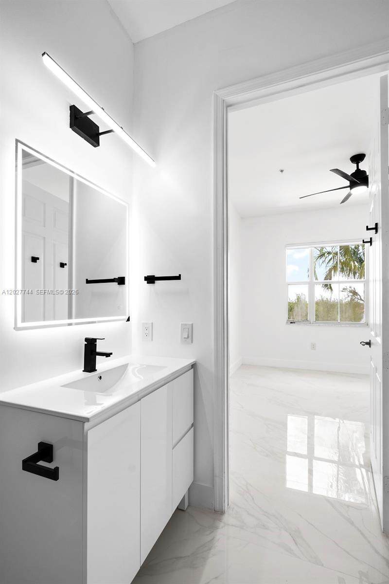 https://bt-photos.global.ssl.fastly.net/miami/1280_boomver_1_A12027744-2.jpg