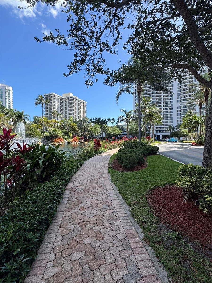 https://bt-photos.global.ssl.fastly.net/miami/orig_boomver_1_A12028007-2.jpg