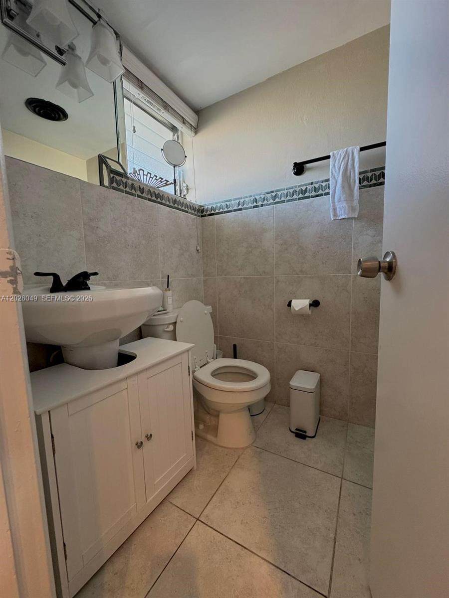 https://bt-photos.global.ssl.fastly.net/miami/orig_boomver_1_A12028049-2.jpg