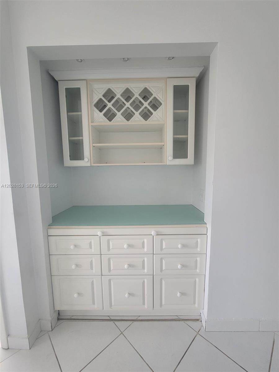 https://bt-photos.global.ssl.fastly.net/miami/1280_boomver_1_A12028153-2.jpg