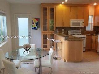 725 16th Ave - Photo 1