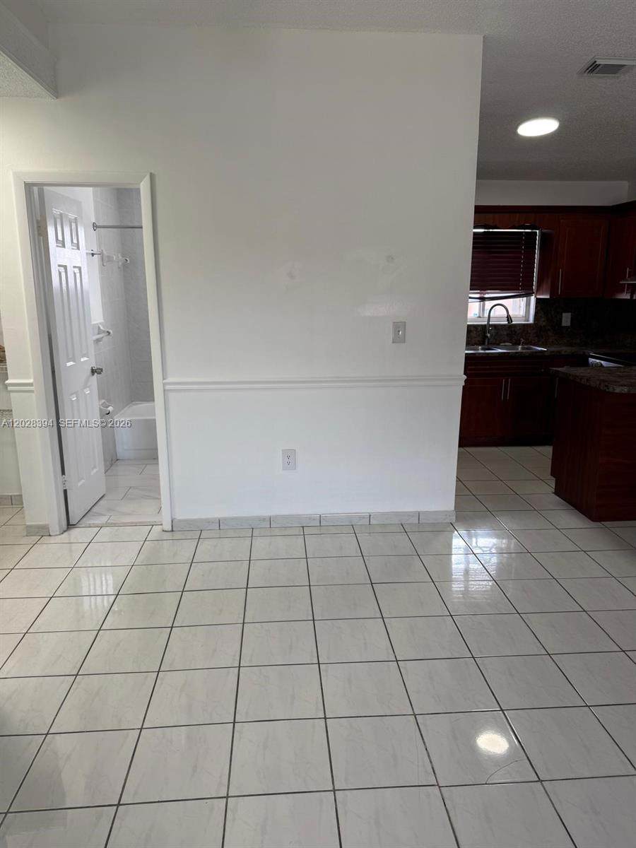 https://bt-photos.global.ssl.fastly.net/miami/1280_boomver_1_A12028394-2.jpg