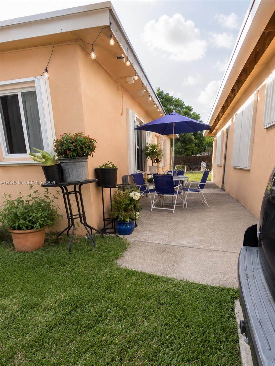520 6th Ave - Photo 1