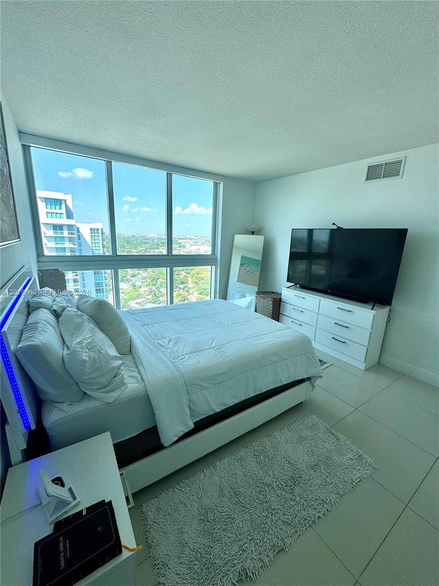 https://bt-photos.global.ssl.fastly.net/miami/orig_boomver_1_A12028503-2.jpg