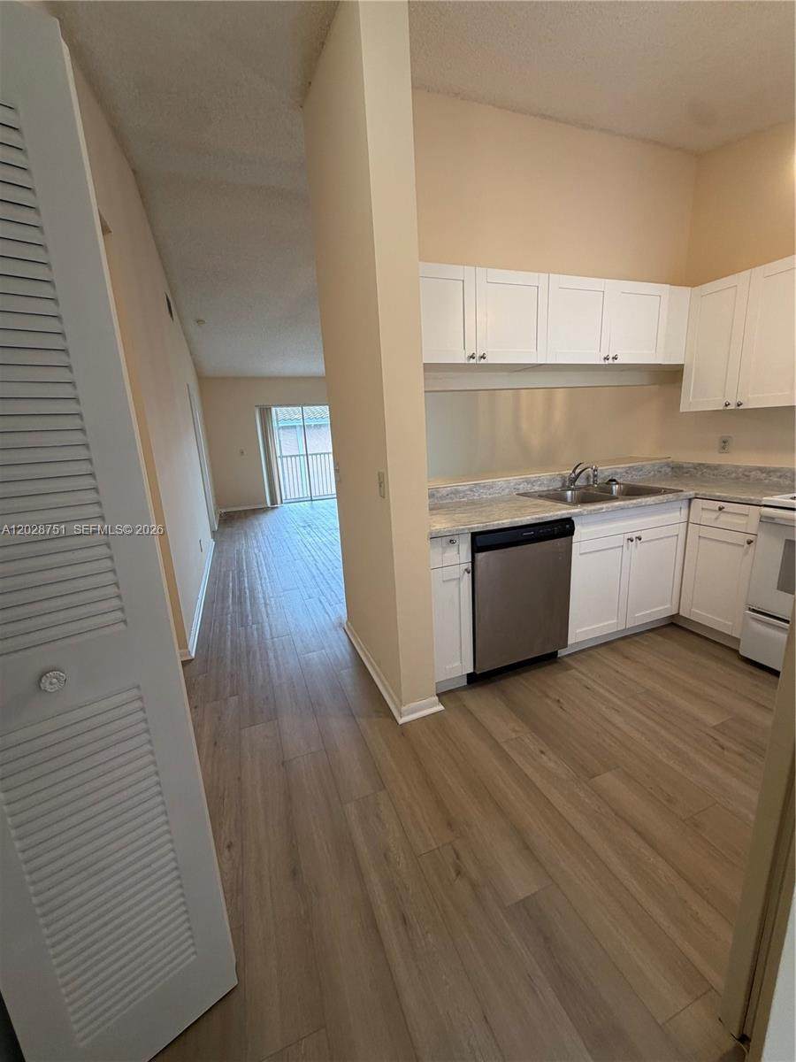 4243 114th Ter - Photo 1