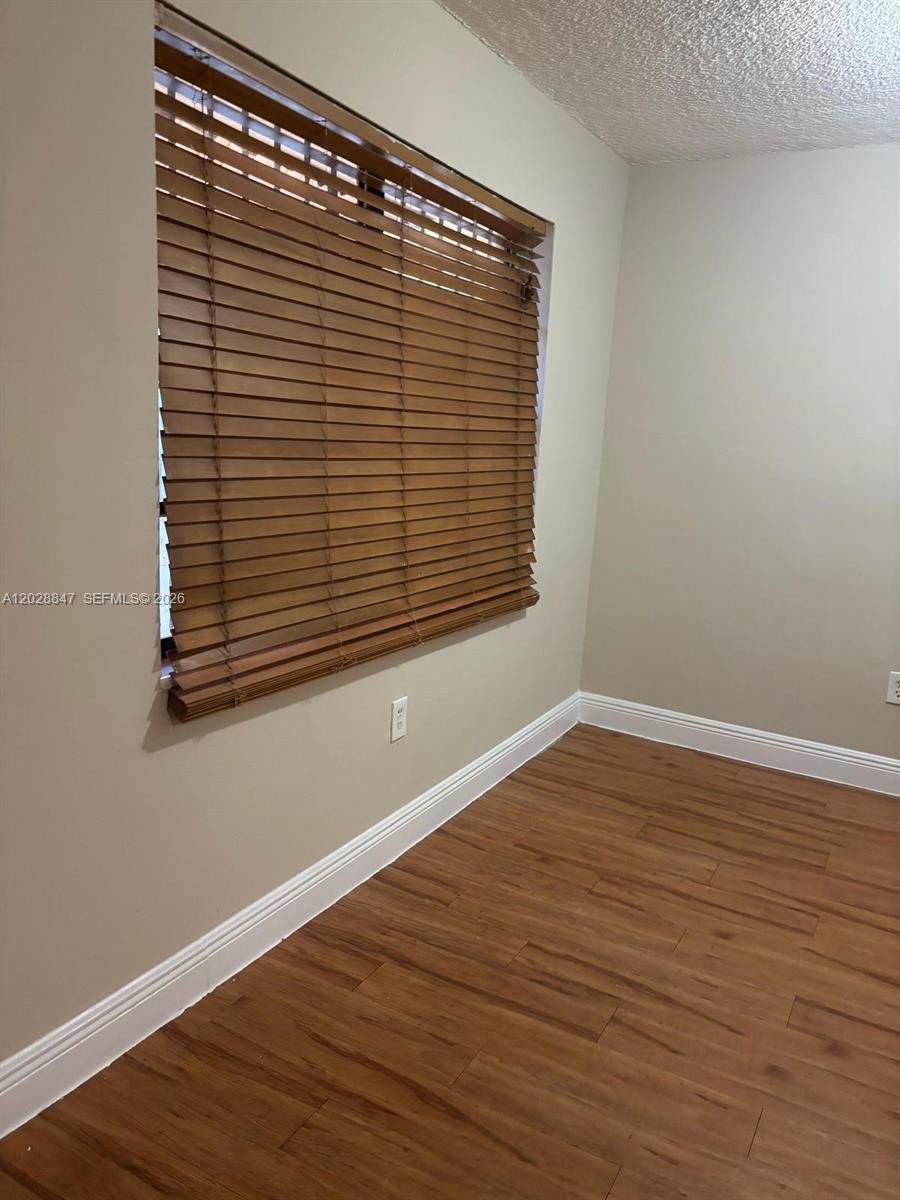 https://bt-photos.global.ssl.fastly.net/miami/orig_boomver_1_A12028847-2.jpg
