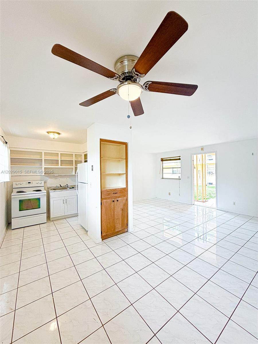 1401 Grant St - Photo 1