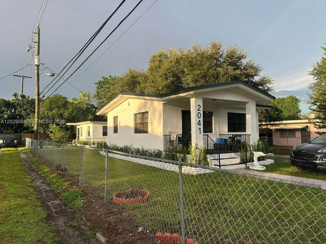 https://bt-photos.global.ssl.fastly.net/miami/1280_boomver_1_A12029088-2.jpg