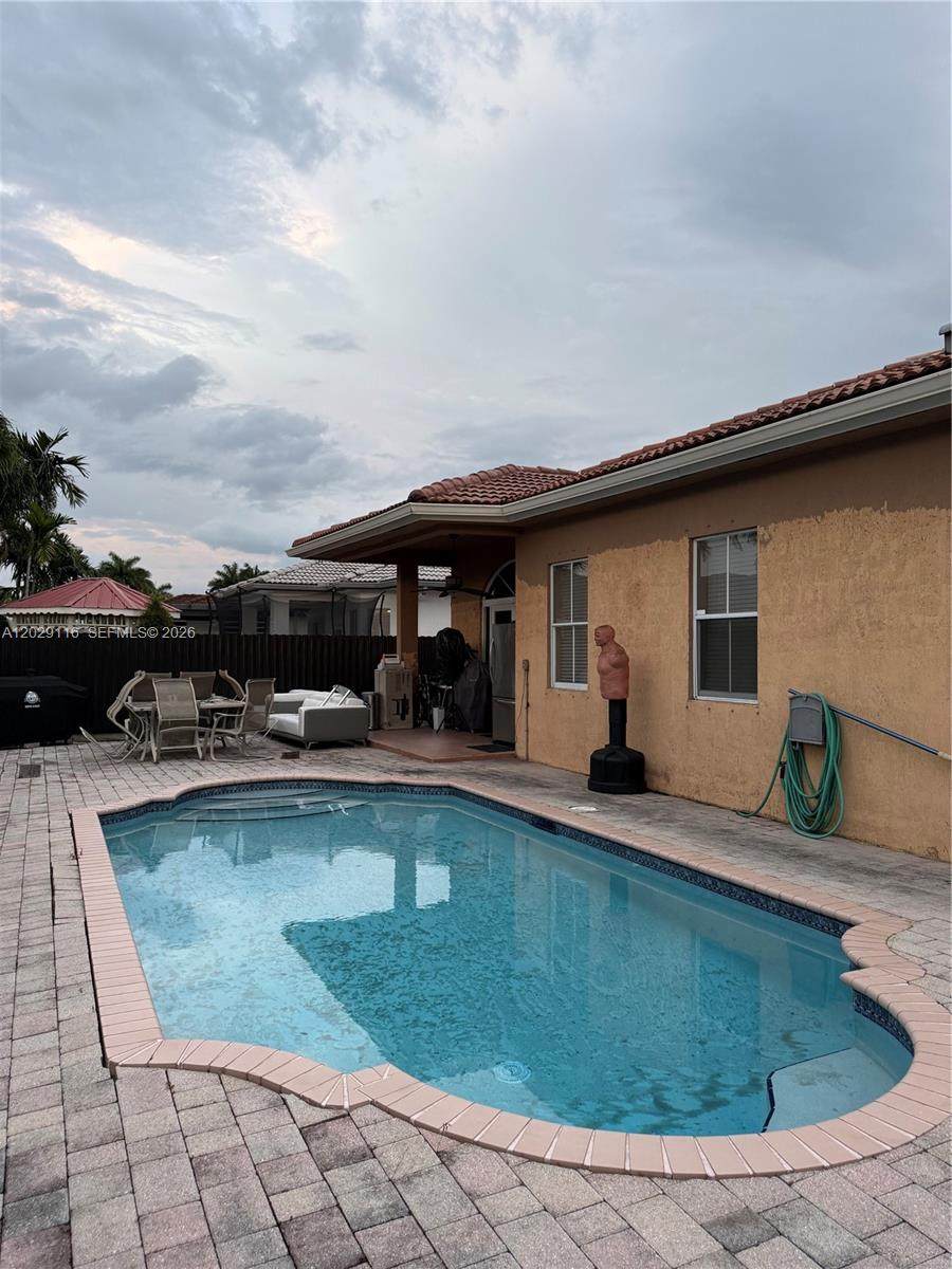 https://bt-photos.global.ssl.fastly.net/miami/orig_boomver_1_A12029116-2.jpg
