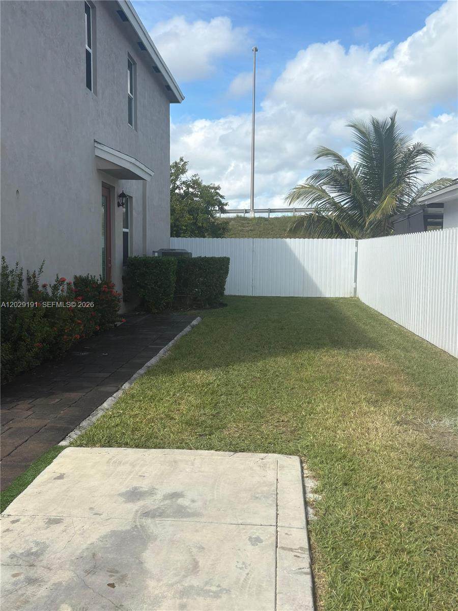 https://bt-photos.global.ssl.fastly.net/miami/orig_boomver_1_A12029191-2.jpg