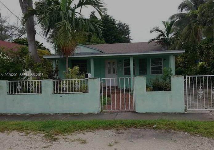 3245 34th St - Photo 1
