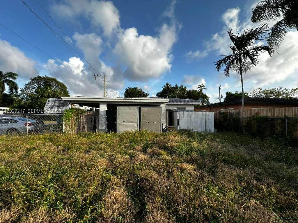 316 47th Ct - Photo 1
