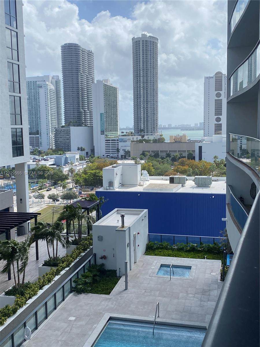 https://bt-photos.global.ssl.fastly.net/miami/orig_boomver_1_A12029555-2.jpg
