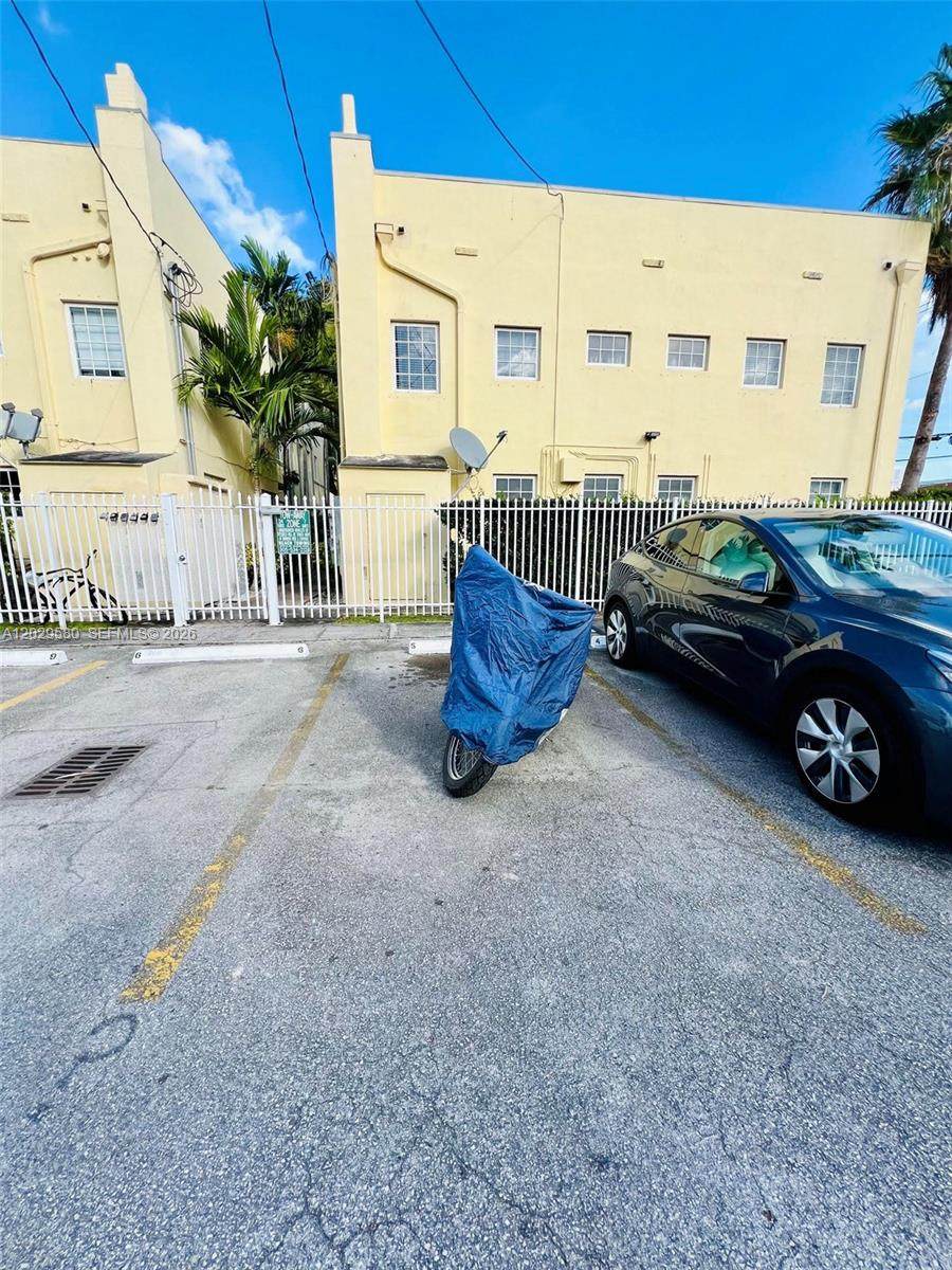 https://bt-photos.global.ssl.fastly.net/miami/orig_boomver_1_A12029580-2.jpg