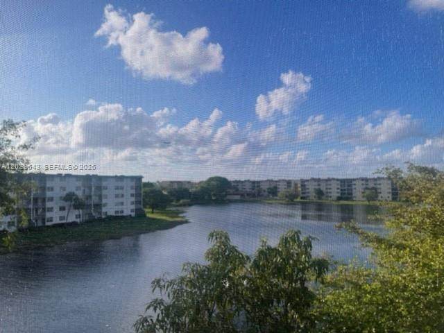 8775 Park Blvd - Photo 1