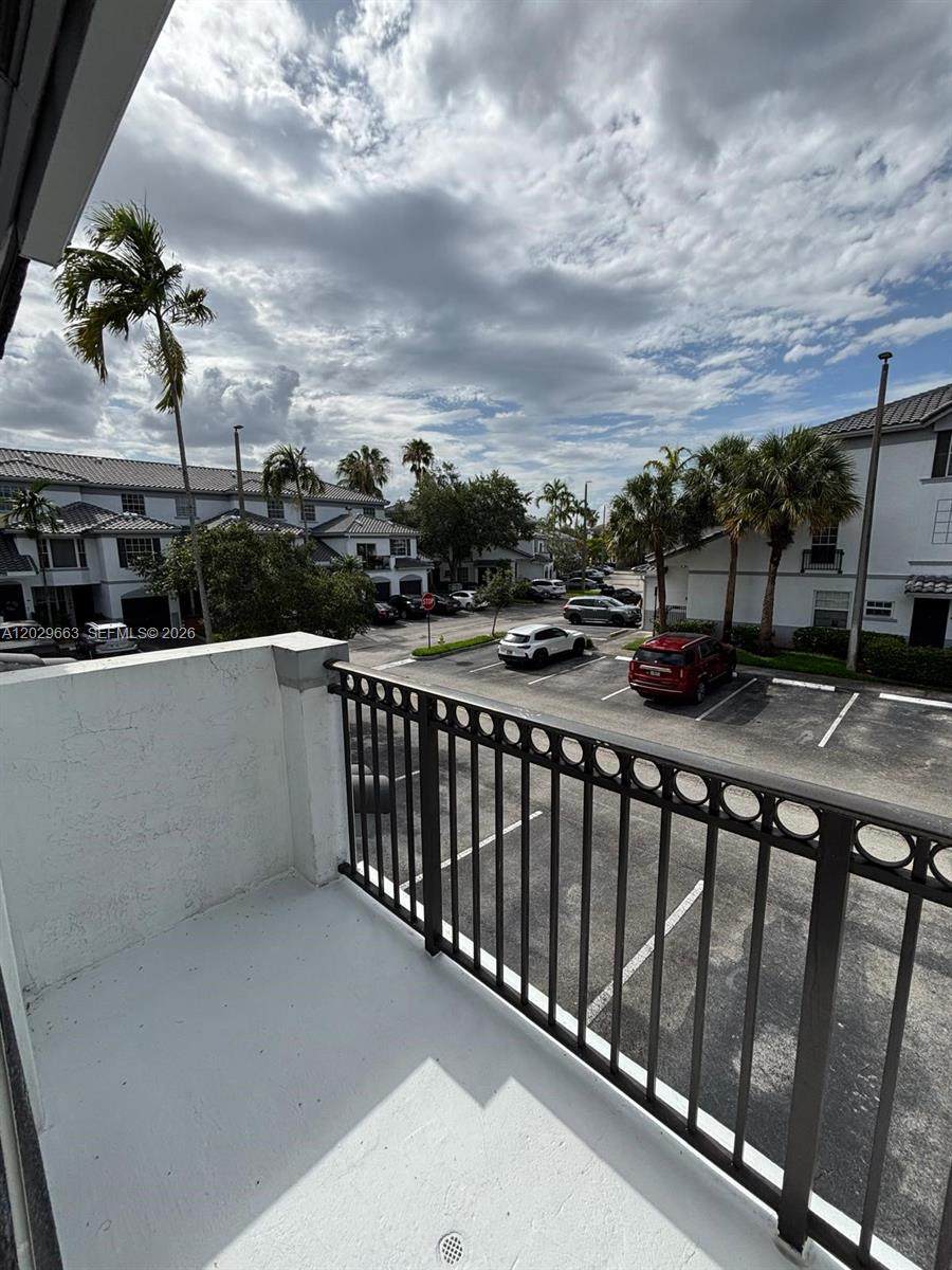 https://bt-photos.global.ssl.fastly.net/miami/orig_boomver_1_A12029663-2.jpg