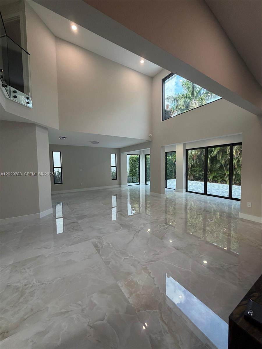 https://bt-photos.global.ssl.fastly.net/miami/orig_boomver_1_A12029708-2.jpg