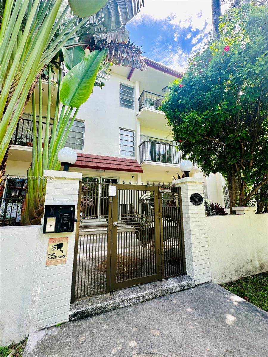 https://bt-photos.global.ssl.fastly.net/miami/1280_boomver_1_A12029761-2.jpg