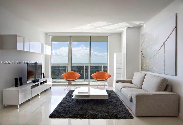 https://bt-photos.global.ssl.fastly.net/miami/orig_boomver_1_A12029765-2.jpg
