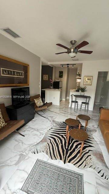 https://bt-photos.global.ssl.fastly.net/miami/orig_boomver_1_A12029816-2.jpg