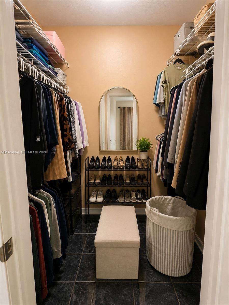 https://bt-photos.global.ssl.fastly.net/miami/orig_boomver_1_A12029894-2.jpg
