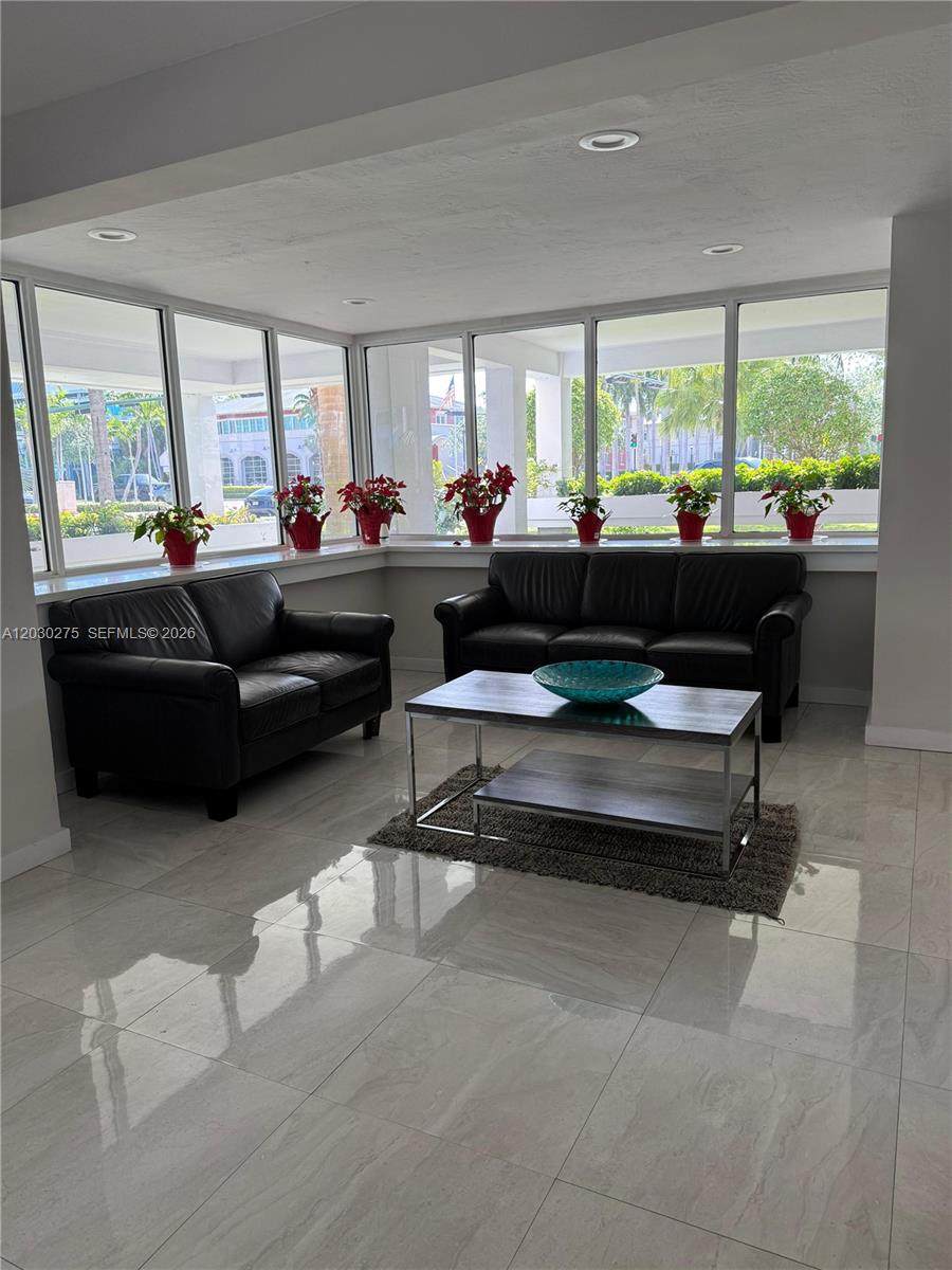 https://bt-photos.global.ssl.fastly.net/miami/orig_boomver_1_A12030275-2.jpg