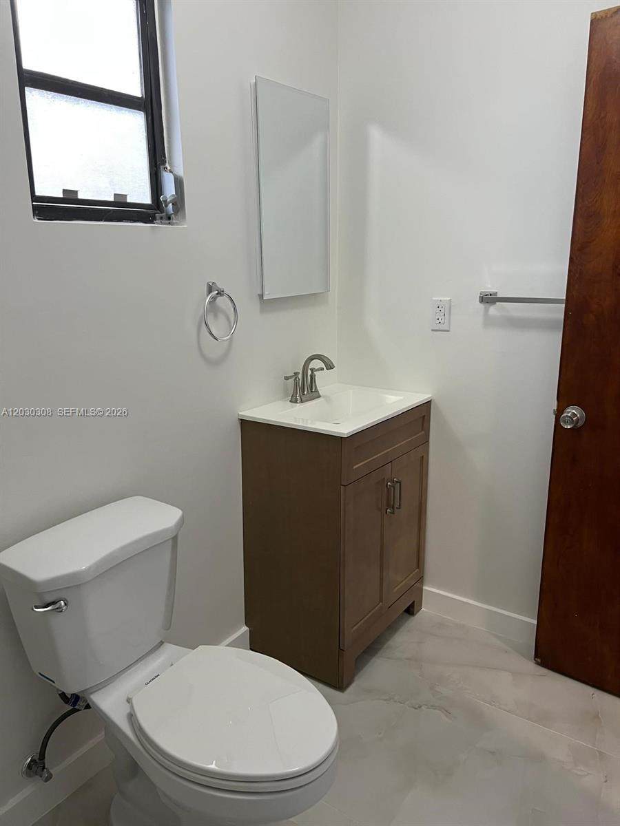 https://bt-photos.global.ssl.fastly.net/miami/orig_boomver_1_A12030308-2.jpg