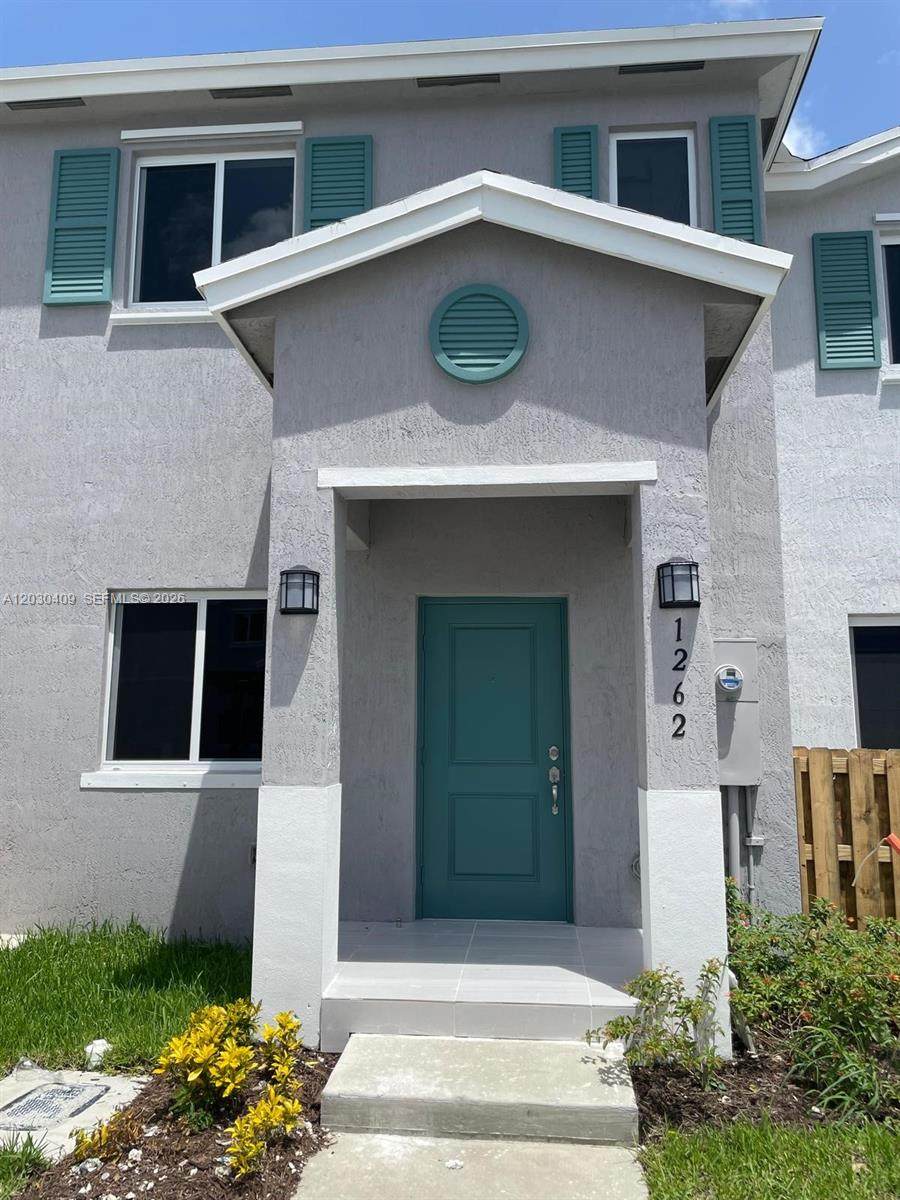 1262 3rd Ln - Photo 1