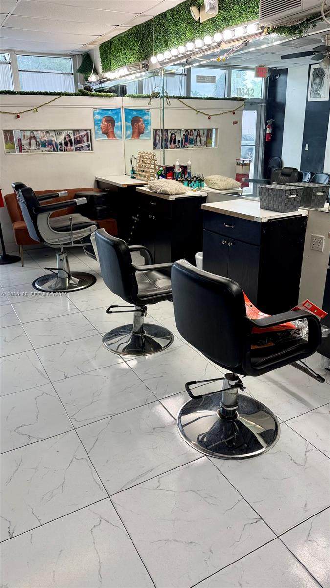 11842 Dixie Hwy - Photo 1