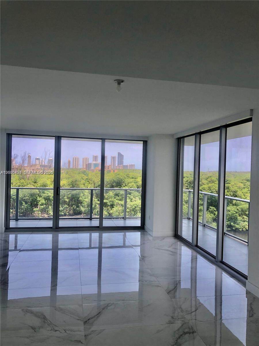 16385 Biscayne Blvd - Photo 1
