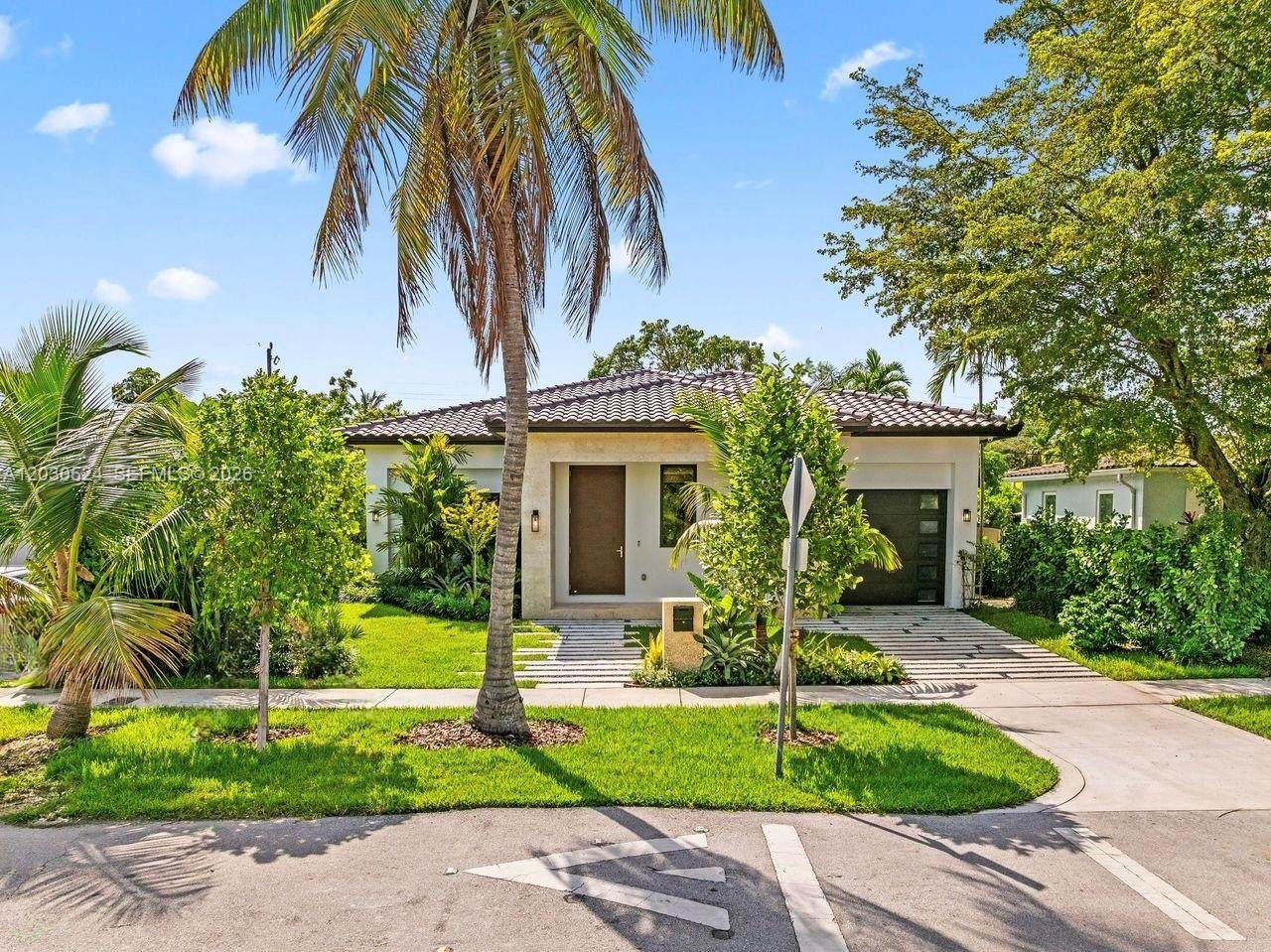 1910 33rd Ave - Photo 1