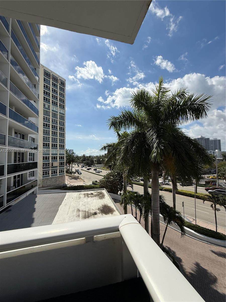 3140 Ocean Dr - Photo 1
