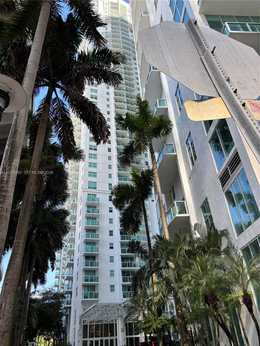 https://bt-photos.global.ssl.fastly.net/miami/orig_boomver_1_A12030660-2.jpg