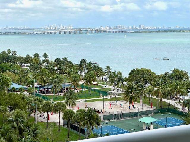 1717 Bayshore Dr - Photo 1