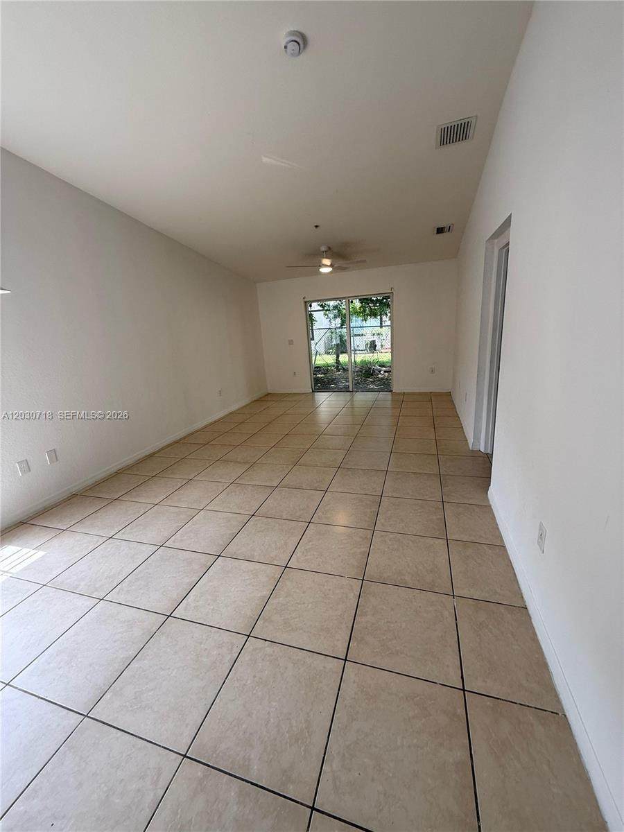 https://bt-photos.global.ssl.fastly.net/miami/1280_boomver_1_A12030718-2.jpg