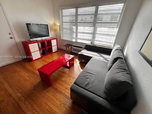601 7th St - Photo 1
