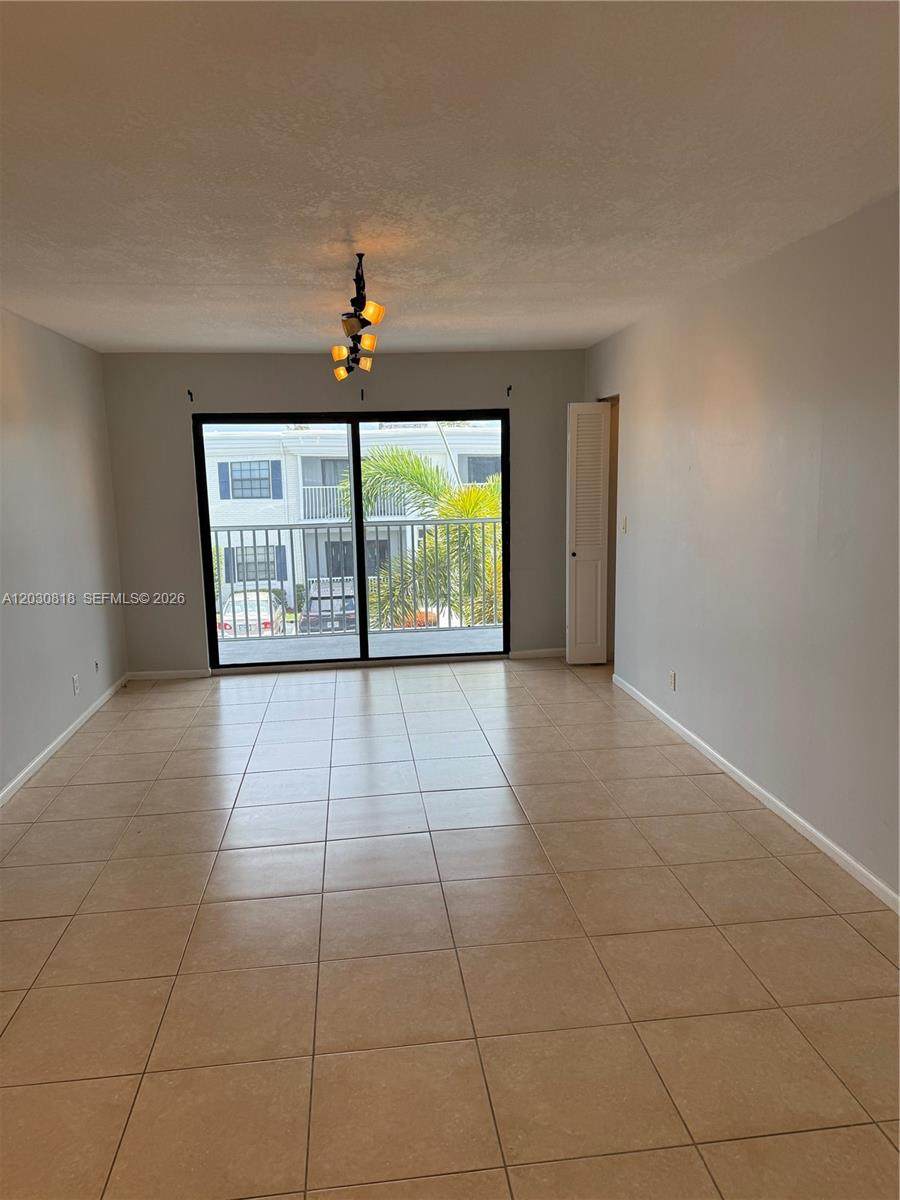 https://bt-photos.global.ssl.fastly.net/miami/1280_boomver_1_A12030818-2.jpg