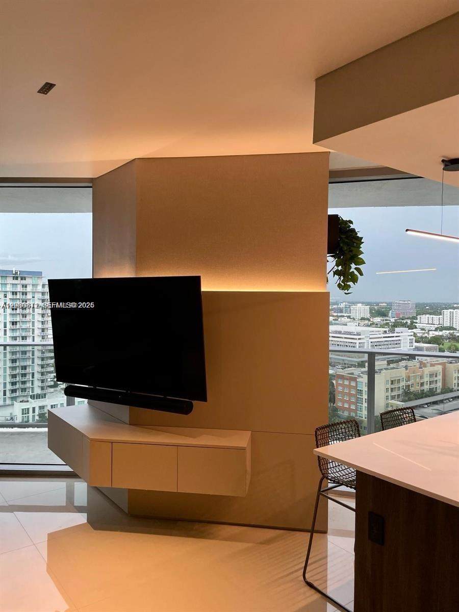 https://bt-photos.global.ssl.fastly.net/miami/1280_boomver_1_A12030871-2.jpg