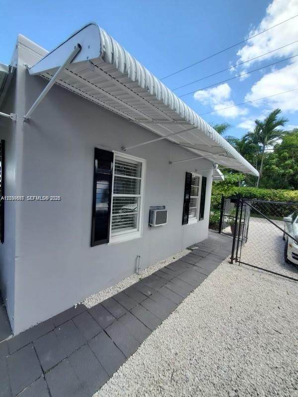 https://bt-photos.global.ssl.fastly.net/miami/1280_boomver_1_A12030887-2.jpg