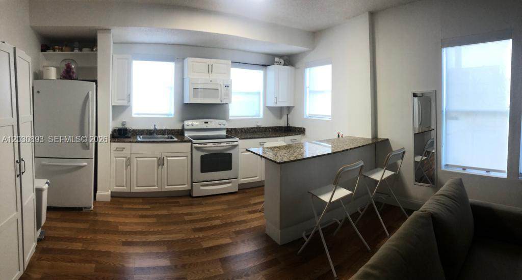 737 Jefferson Ave - Photo 1