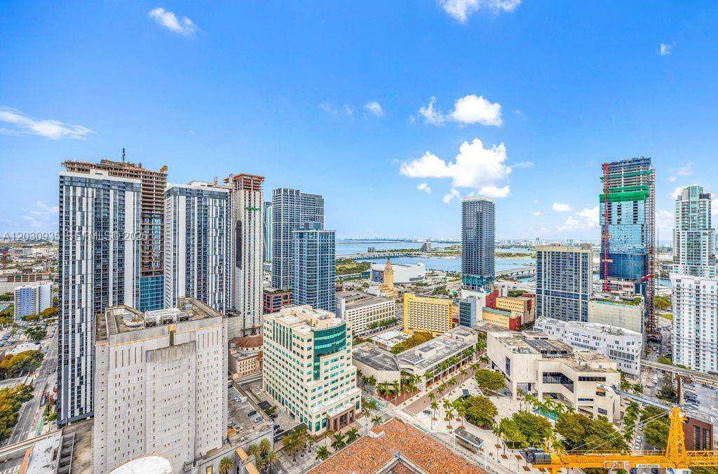 https://bt-photos.global.ssl.fastly.net/miami/orig_boomver_1_A12030935-2.jpg