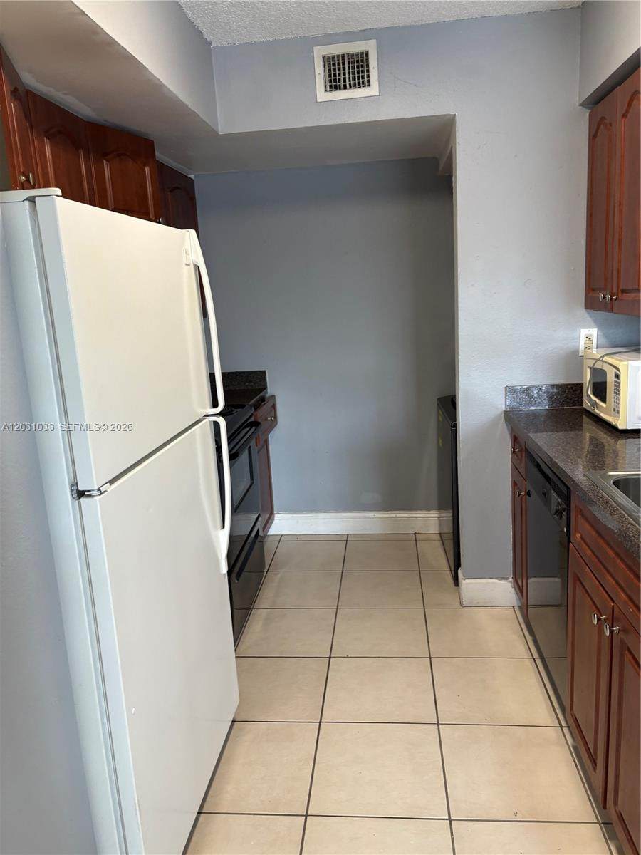 15231 80th St - Photo 1