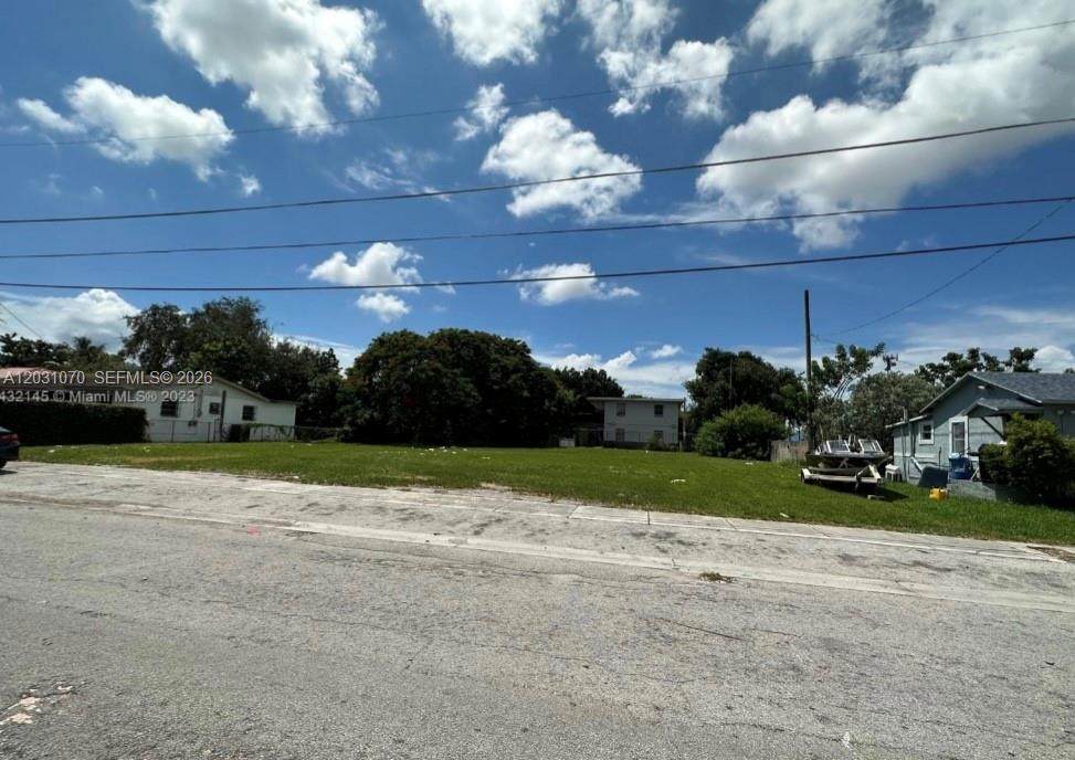 1624 60th St - Photo 1