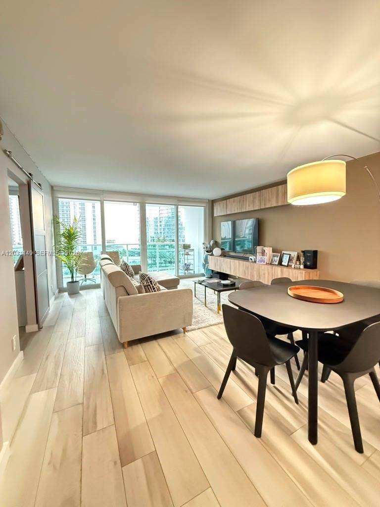 100 Bayview Dr - Photo 1