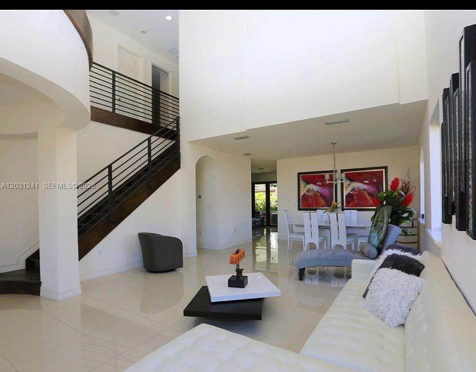 https://bt-photos.global.ssl.fastly.net/miami/orig_boomver_1_A12031241-2.jpg